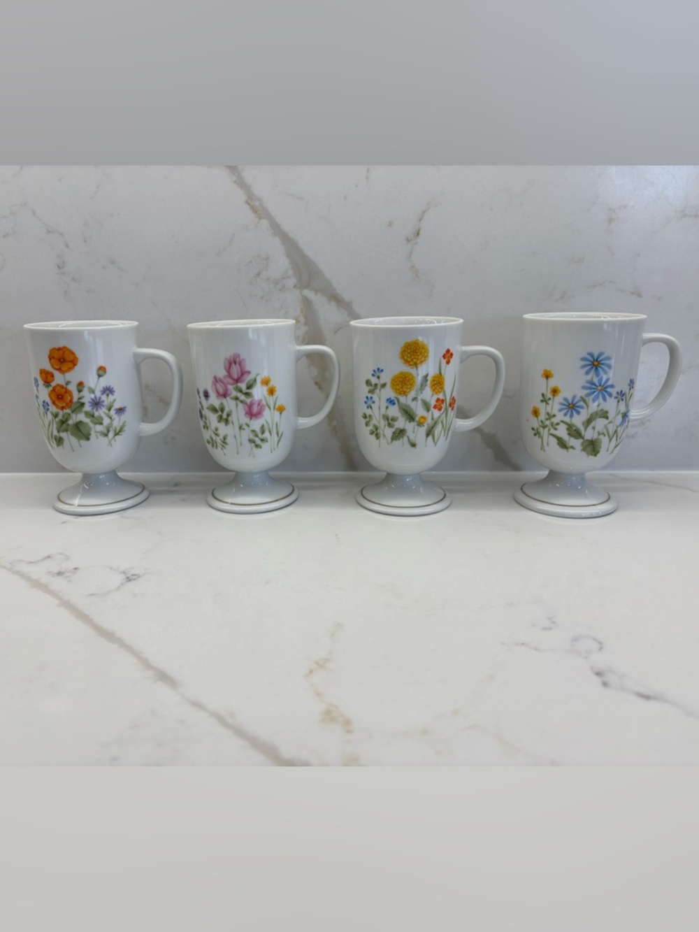 Vintage Set of 4 Floral Pedestal Mugs White with Wildflowers MCM Japan